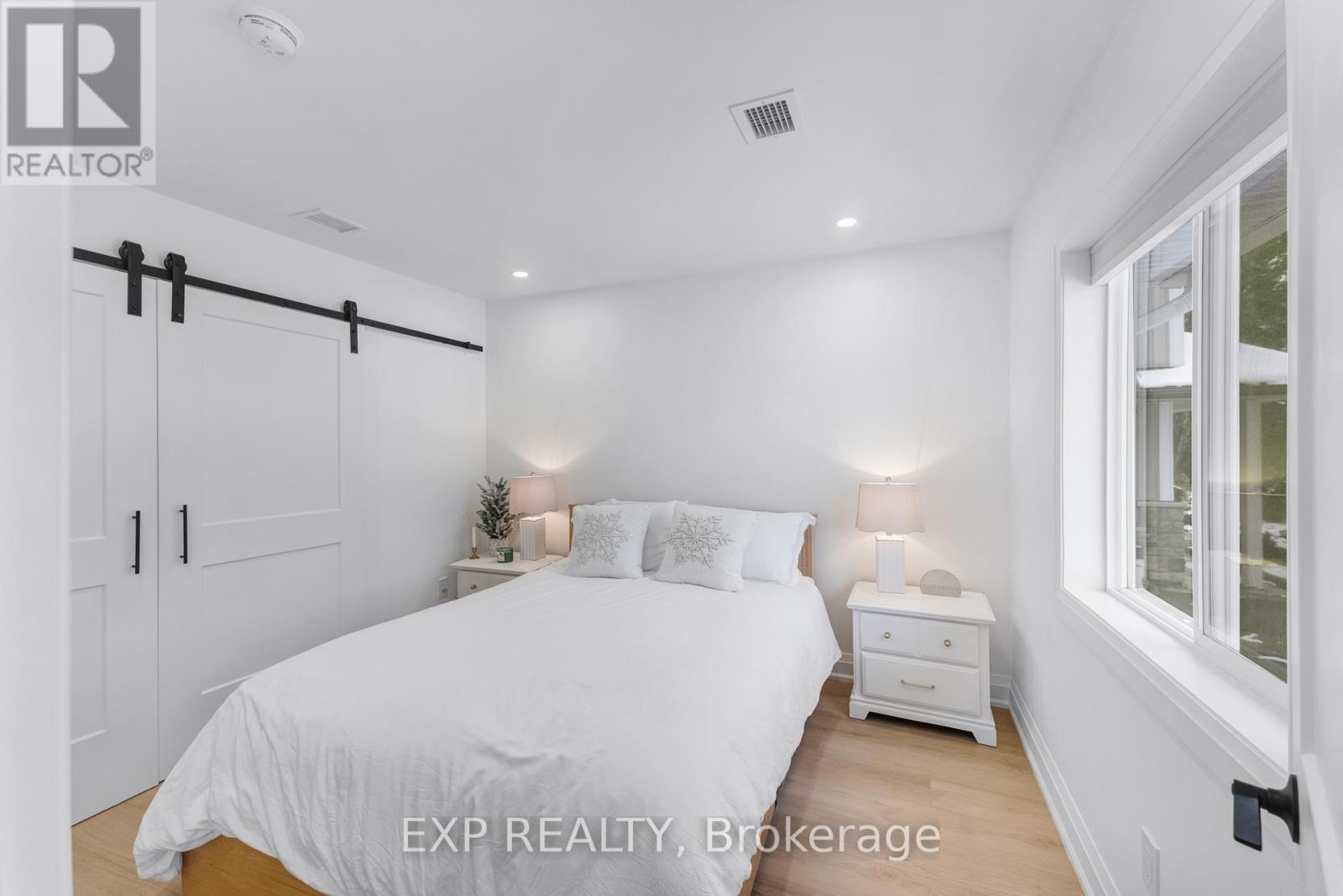 808 Montsell Avenue, Georgina, Ontario  L0E 1S0 - Photo 15 - N12544216