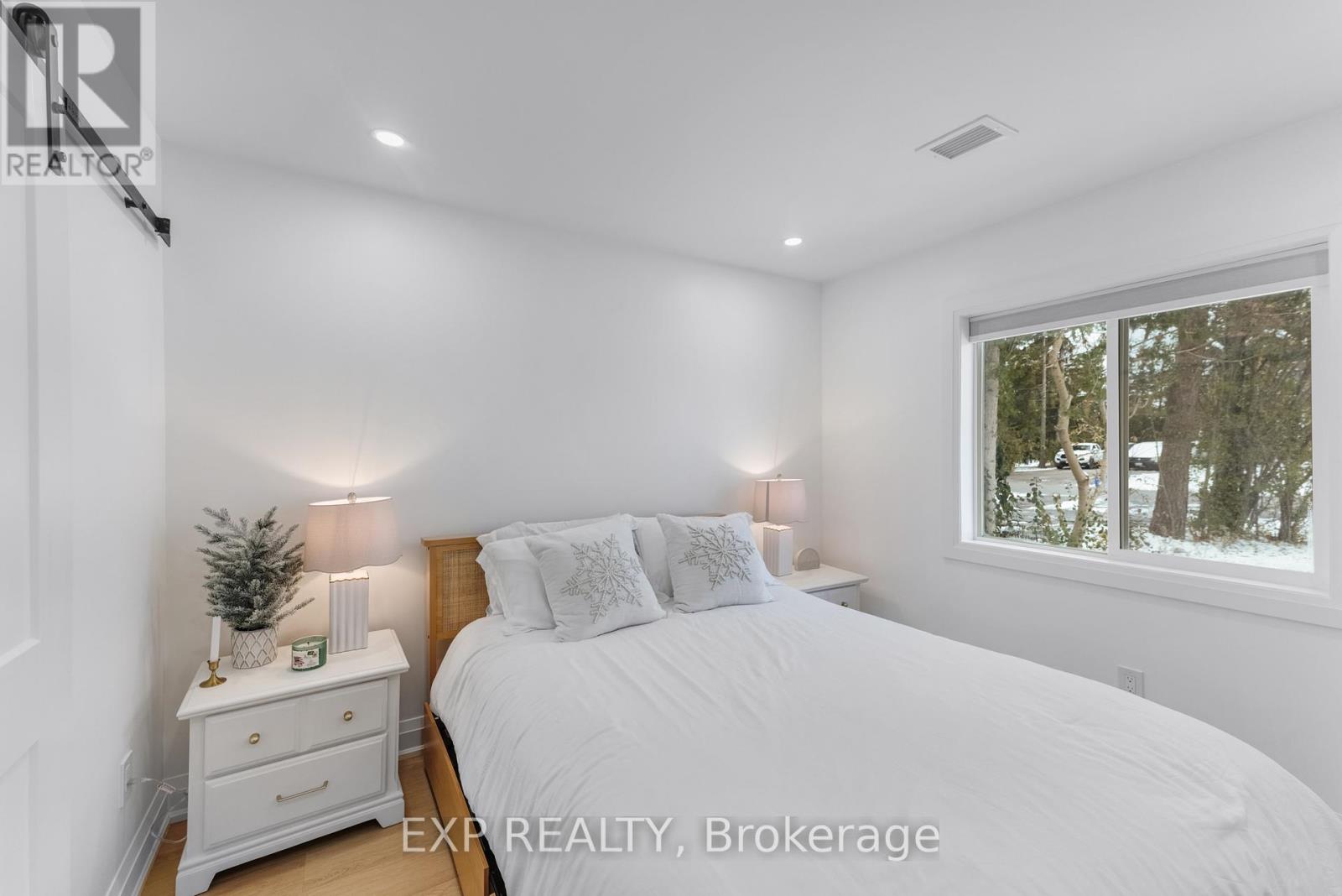 808 Montsell Avenue, Georgina, Ontario  L0E 1S0 - Photo 16 - N12544216