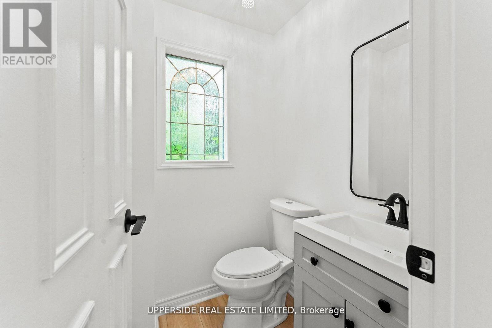 55 Thornbury Circle, Vaughan, Ontario  L4J 5C3 - Photo 11 - N12544250