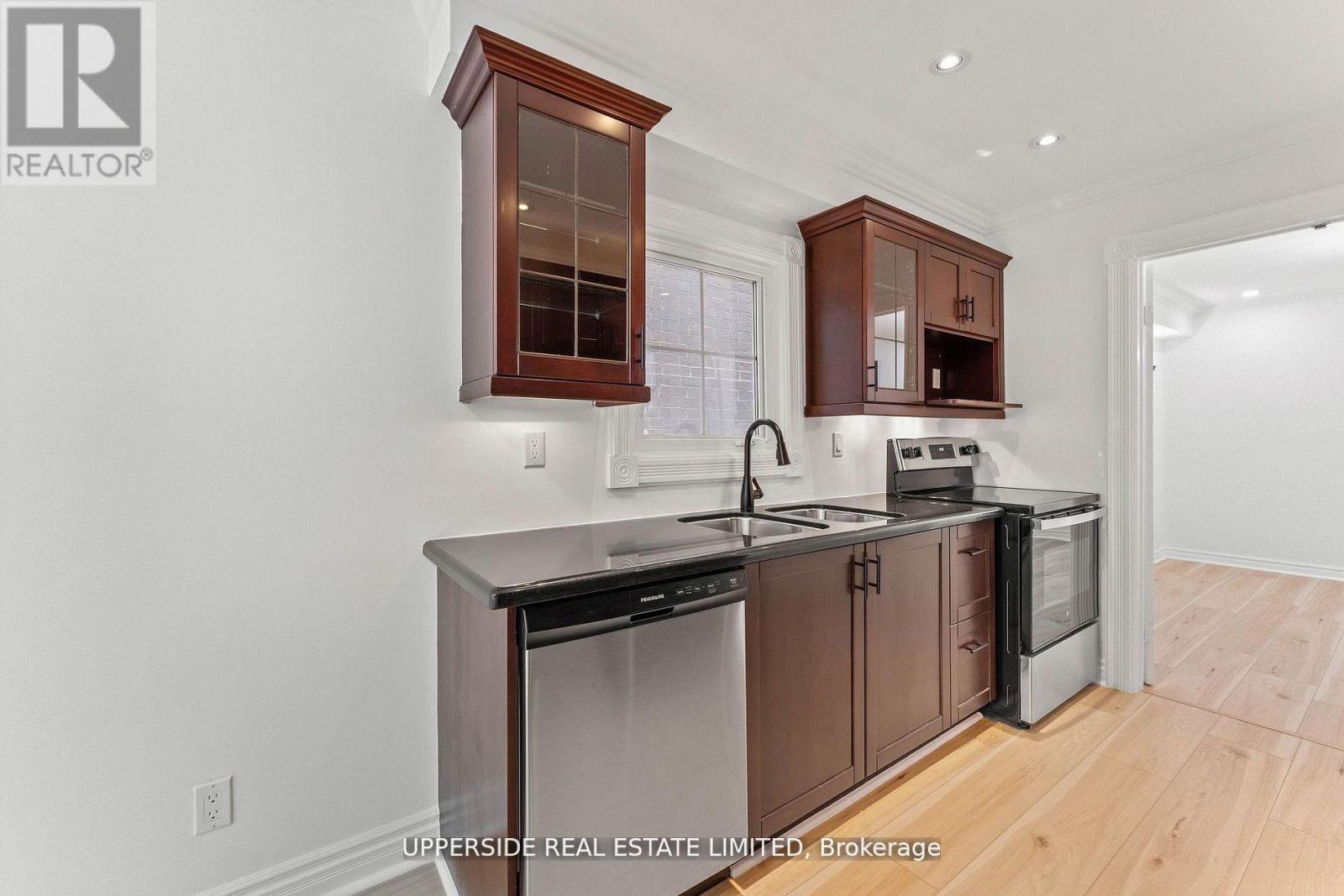 55 Thornbury Circle, Vaughan, Ontario  L4J 5C3 - Photo 17 - N12544250