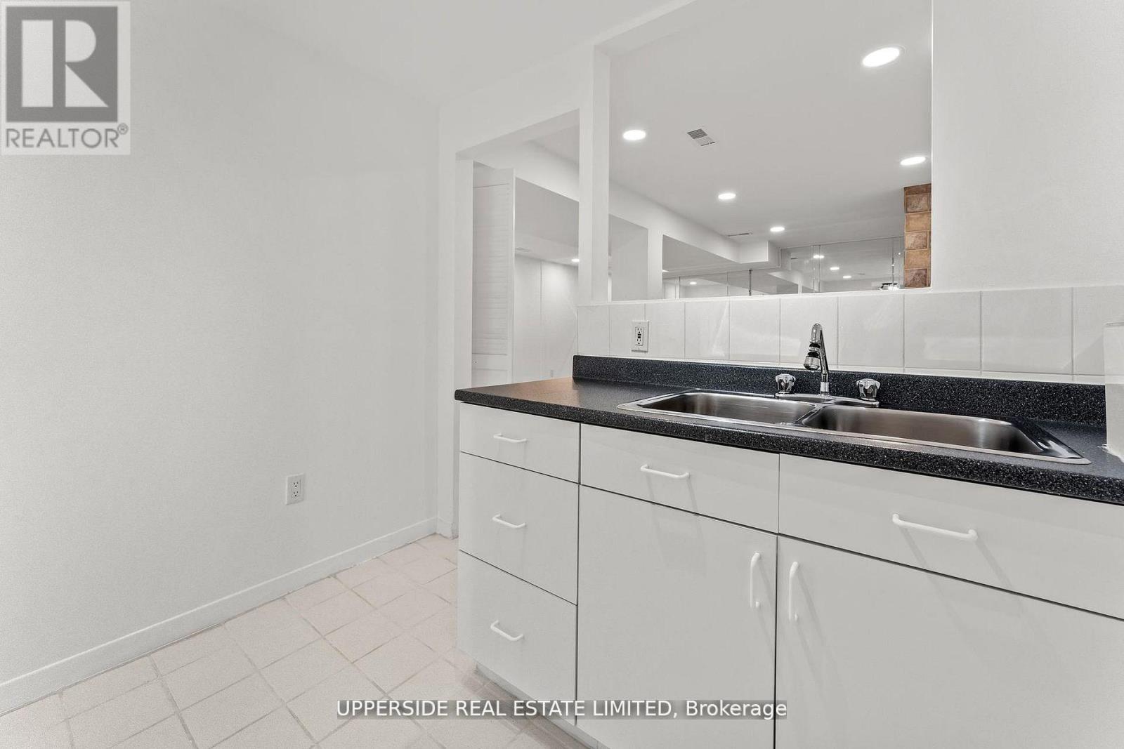 55 Thornbury Circle, Vaughan, Ontario  L4J 5C3 - Photo 32 - N12544250