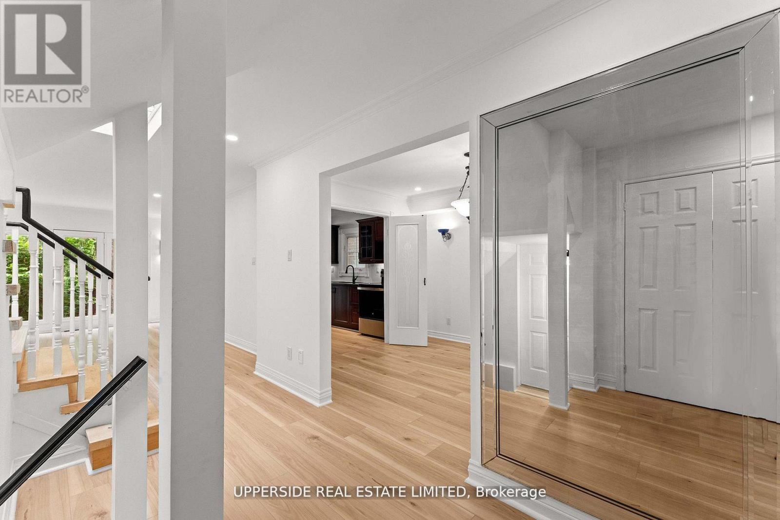 55 Thornbury Circle, Vaughan, Ontario  L4J 5C3 - Photo 7 - N12544250