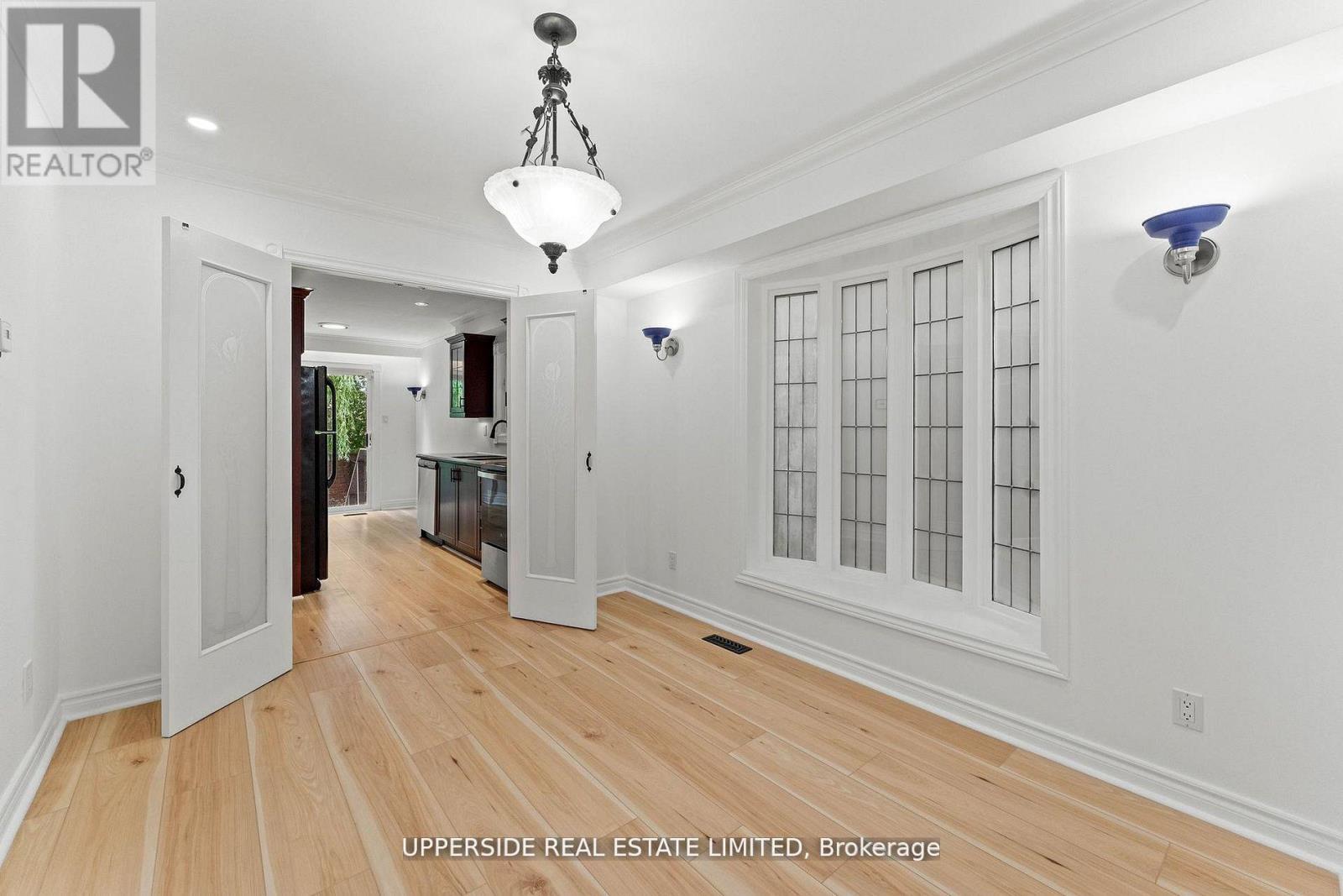 55 Thornbury Circle, Vaughan, Ontario  L4J 5C3 - Photo 9 - N12544250