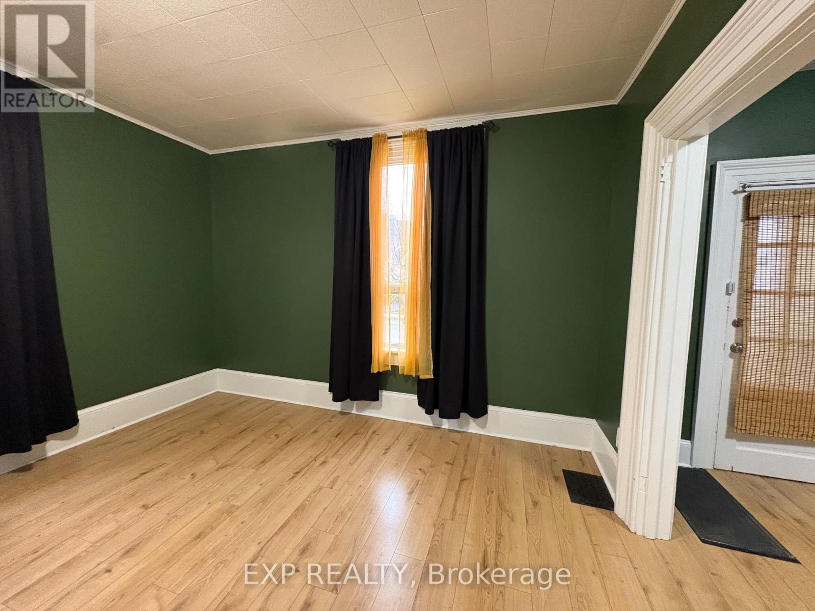 1 - 213 Prospect Street, Newmarket, Ontario  L3Y 3T8 - Photo 3 - N12544290