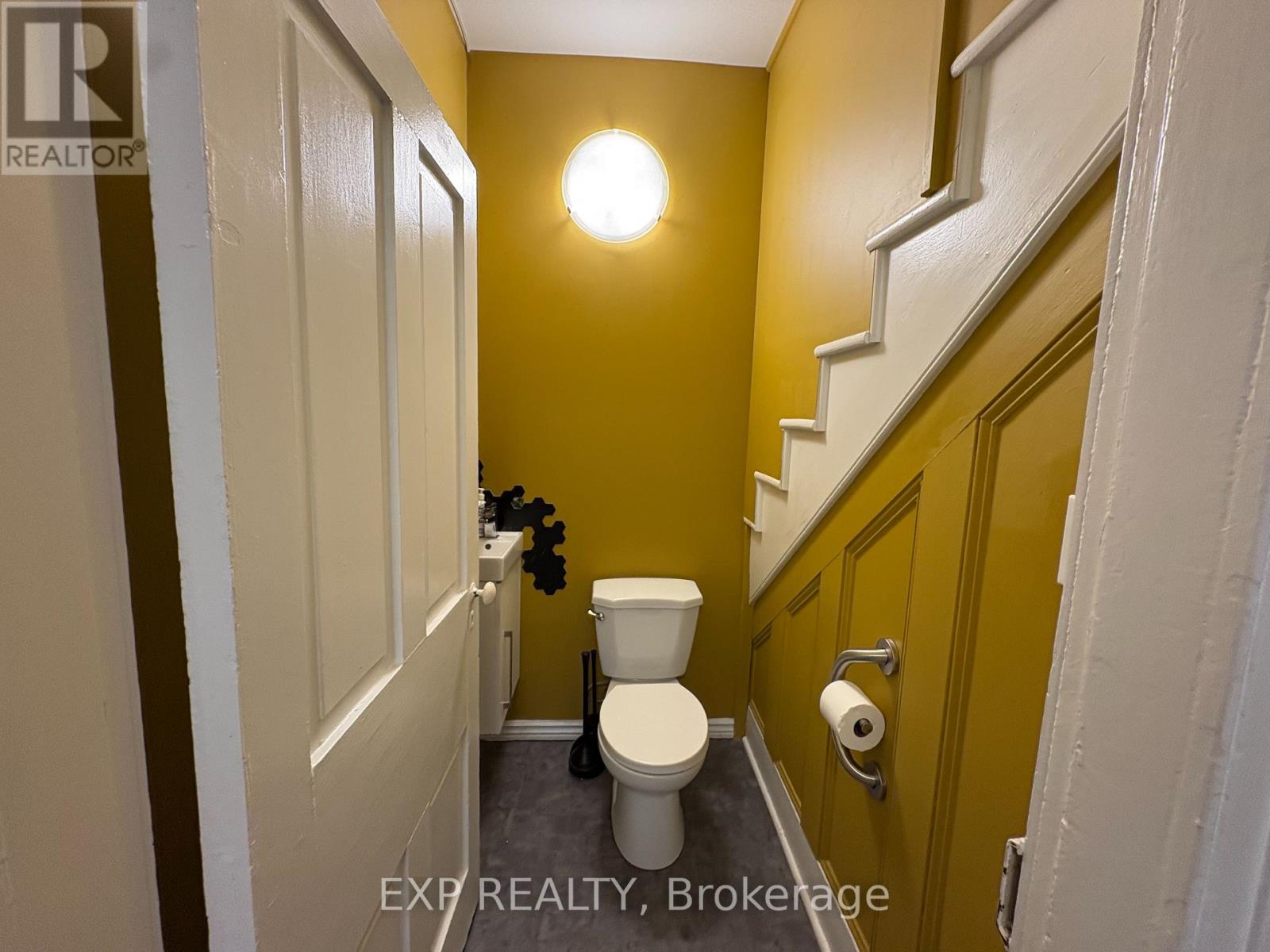 1 - 213 Prospect Street, Newmarket, Ontario  L3Y 3T8 - Photo 6 - N12544290
