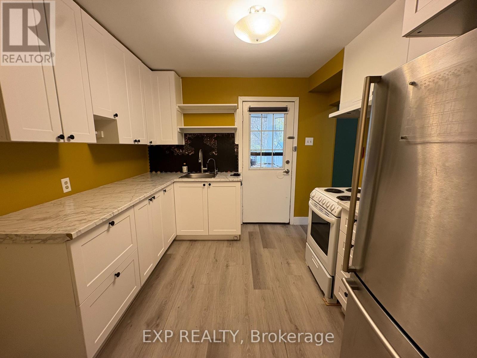 1 - 213 Prospect Street, Newmarket, Ontario  L3Y 3T8 - Photo 7 - N12544290