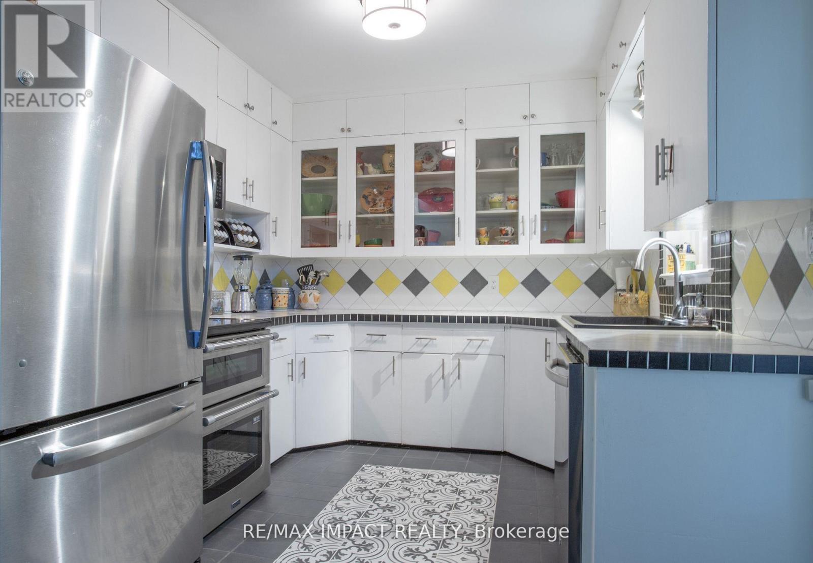 45 Burk Street, Oshawa, Ontario L1J 4C1 - Photo 11 - E12544506