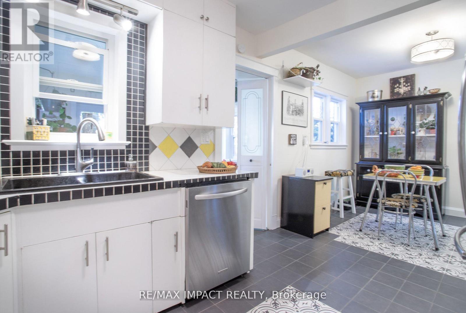 45 Burk Street, Oshawa, Ontario L1J 4C1 - Photo 13 - E12544506