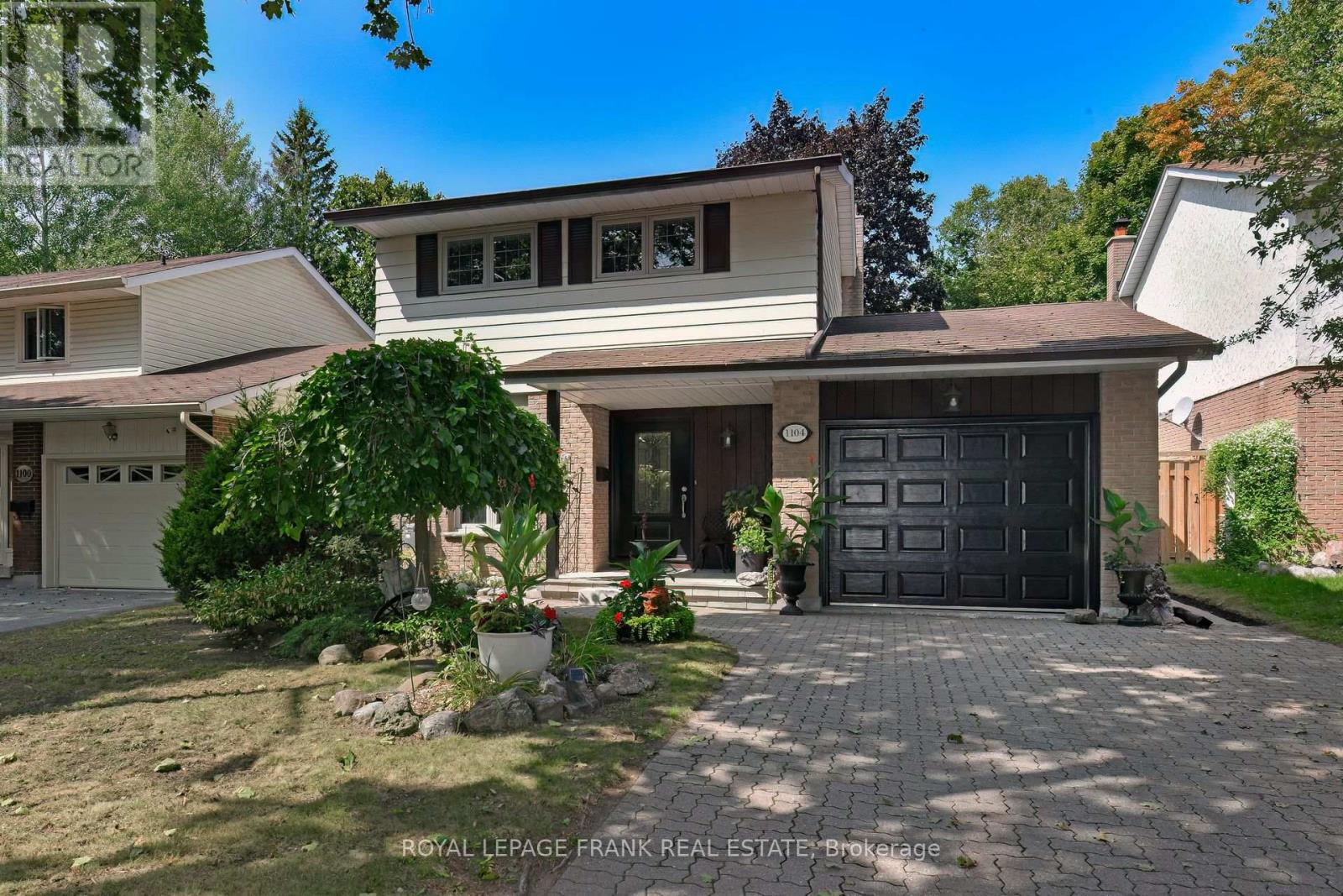 1104 Old Pye Court, Oshawa, Ontario  L1G 7N8 - Photo 2 - E12544518