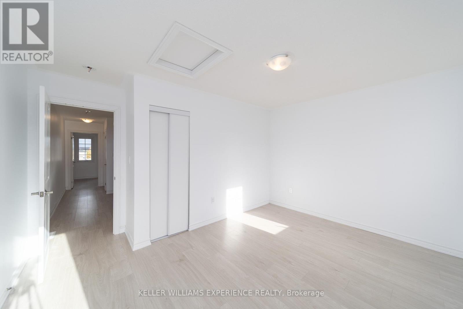 25 Tobias Lane, Barrie, Ontario  L9J 0T8 - Photo 15 - S12544258