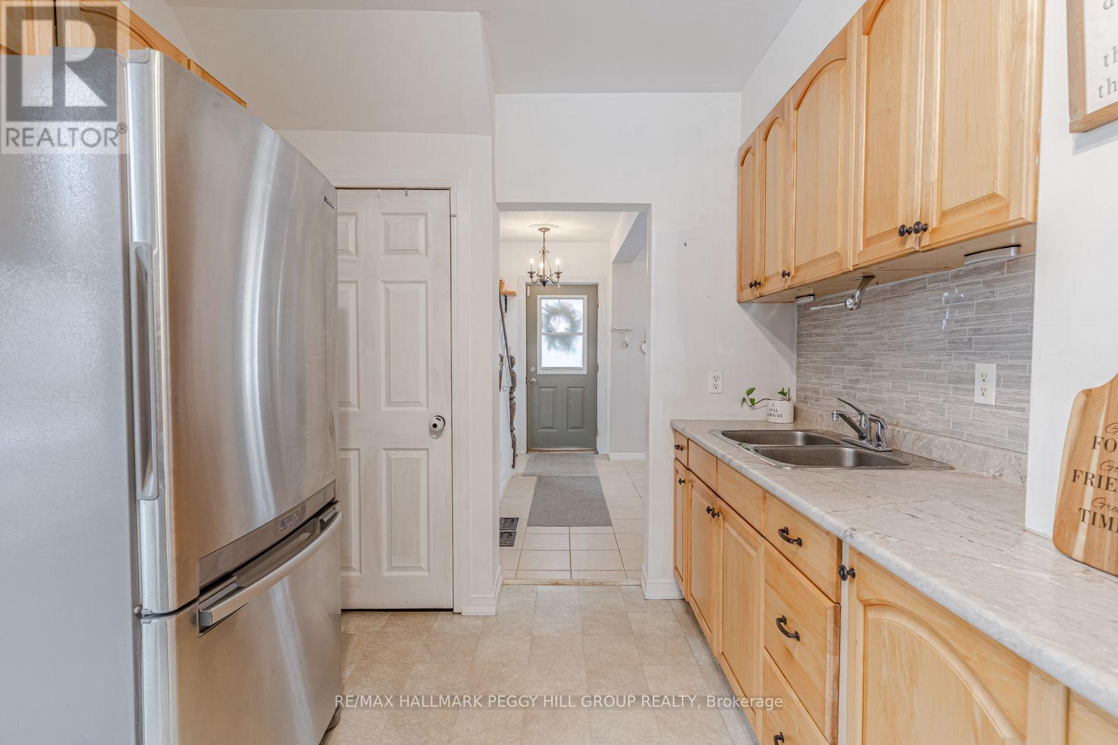 408 Regent Street, Orillia, Ontario  L3V 4C9 - Photo 5 - S12544292