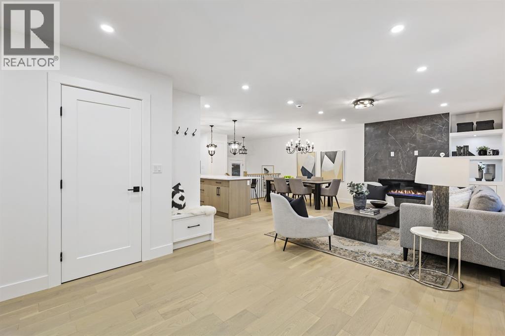 116 Silvercreek Drive Nw, Calgary, Alberta  T3B 4G8 - Photo 4 - A2269977