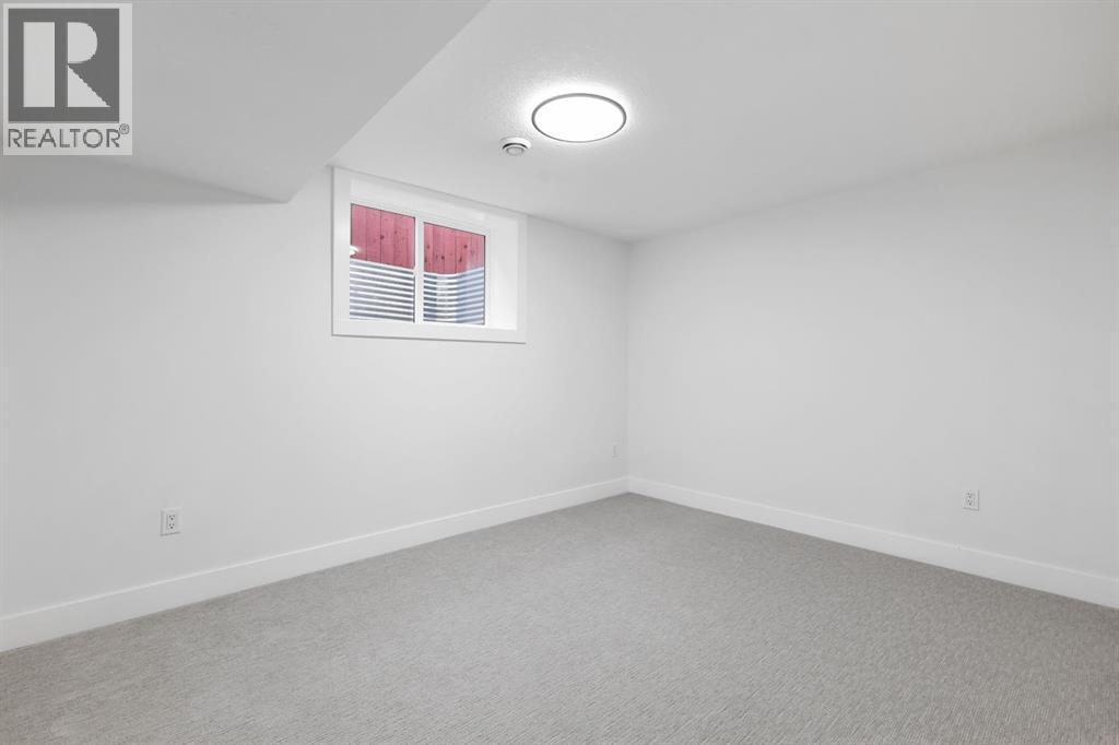 116 Silvercreek Drive Nw, Calgary, Alberta  T3B 4G8 - Photo 39 - A2269977