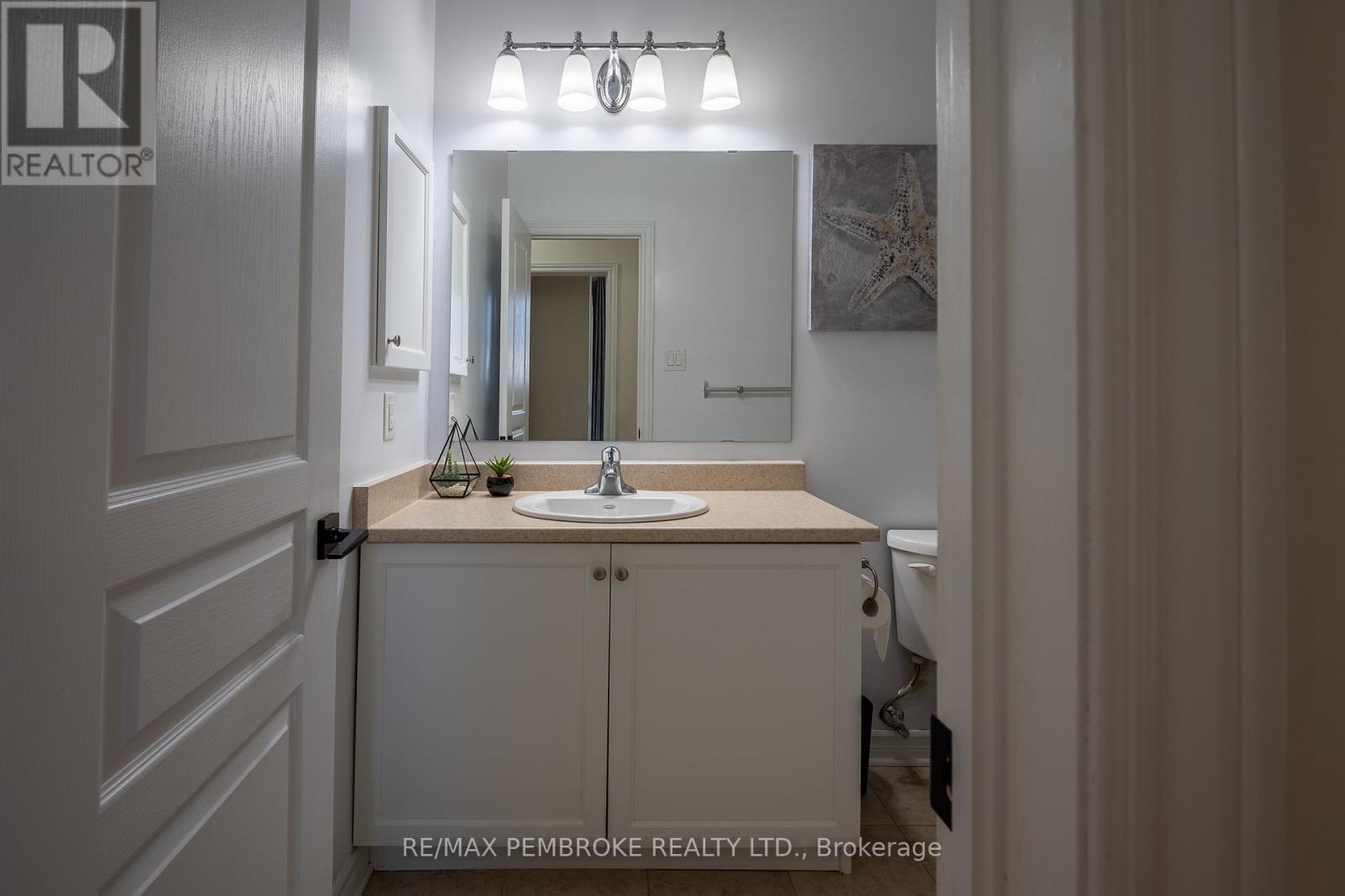 1009 Butler Boulevard, Petawawa, Ontario K8H 0C2 - Photo 31 - X12544338