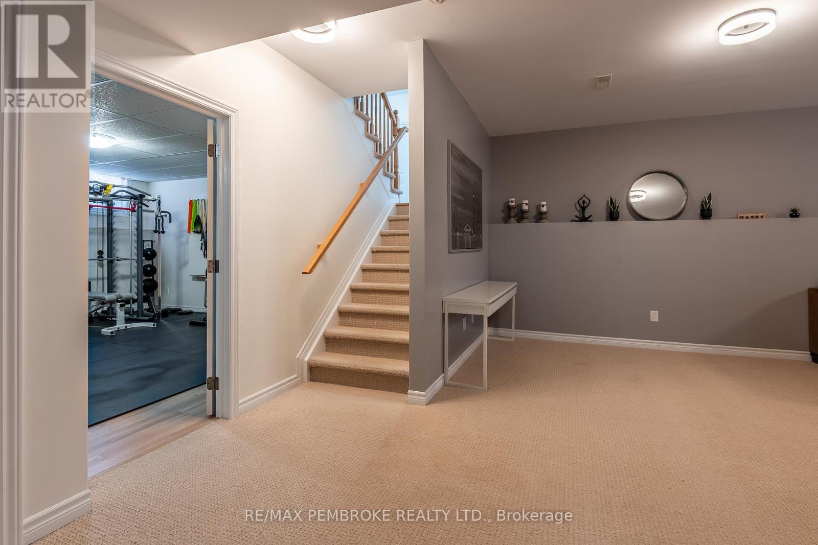 1009 Butler Boulevard, Petawawa, Ontario K8H 0C2 - Photo 34 - X12544338