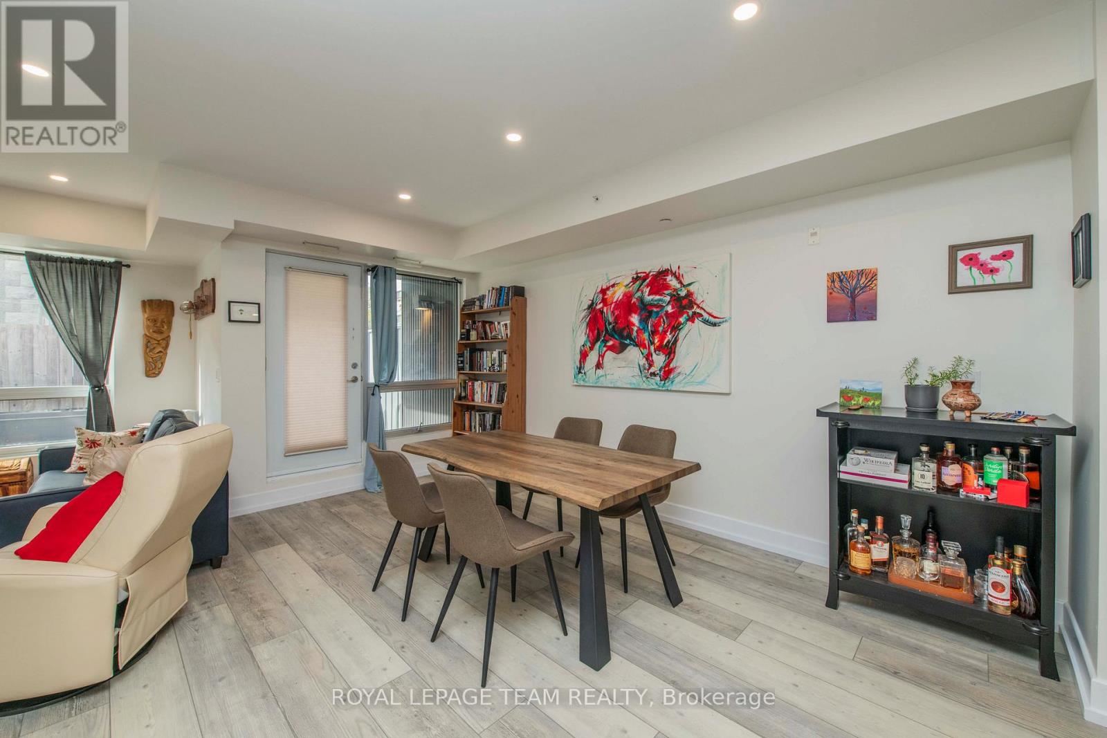 102 - 390 Booth Street, Ottawa, Ontario K1R 7K6 - Photo 10 - X12544494