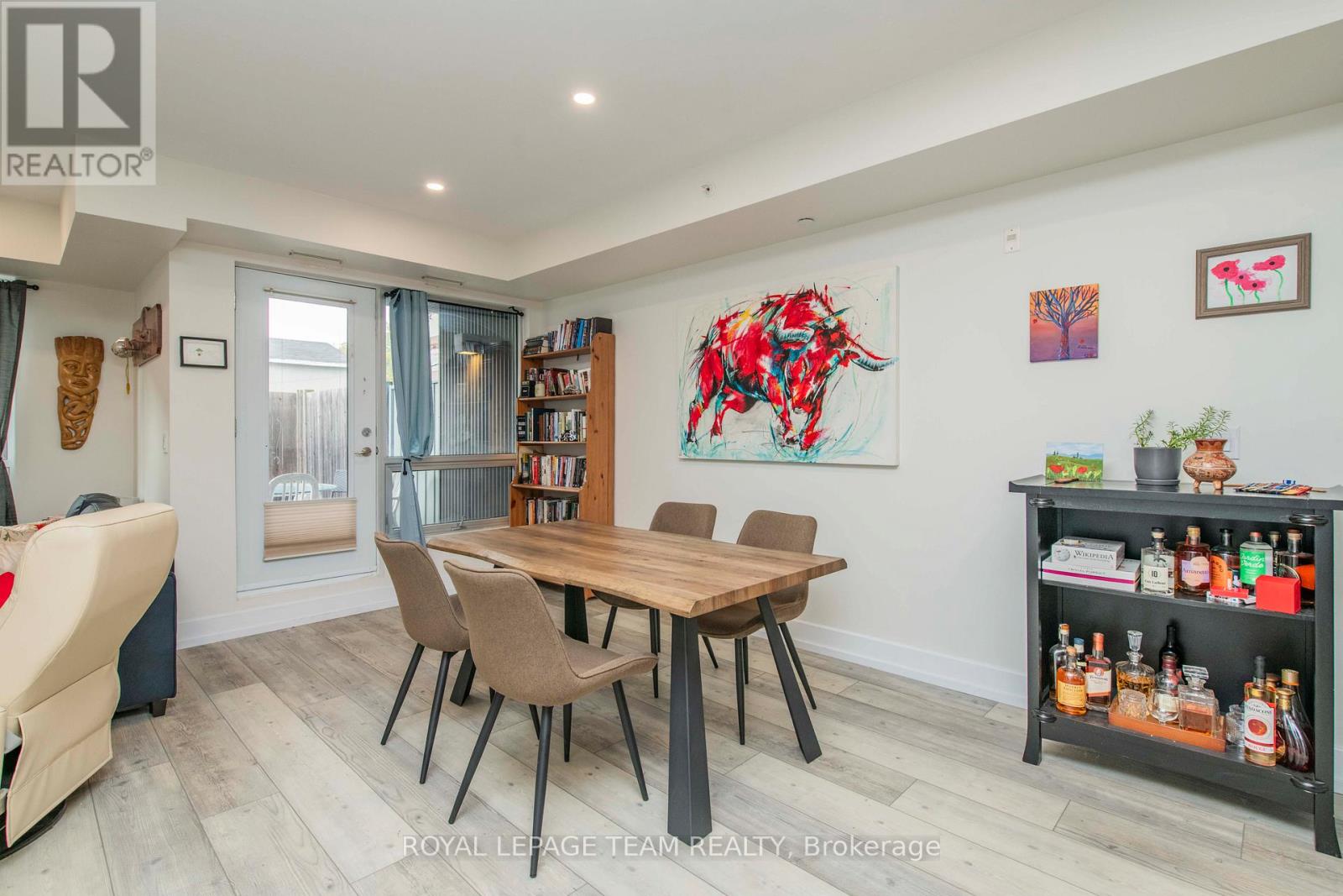 102 - 390 Booth Street, Ottawa, Ontario K1R 7K6 - Photo 11 - X12544494