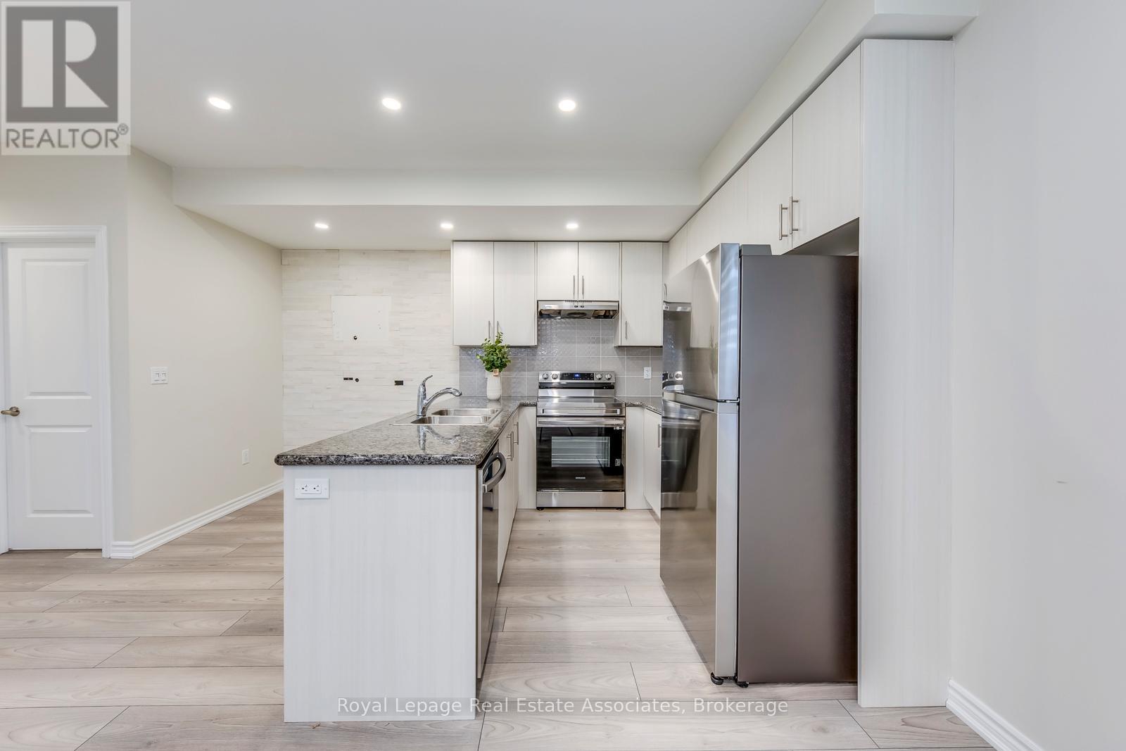 402 - 70 Halliford Place, Brampton, Ontario  L6P 0N5 - Photo 13 - W12544200