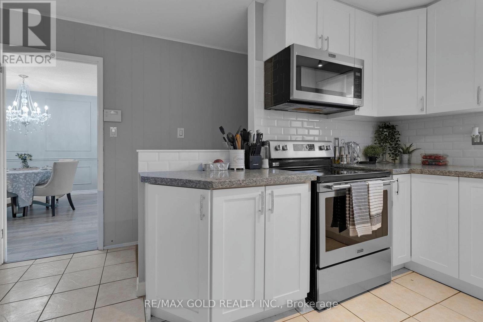 4 Deeside Crescent, Brampton, Ontario  L6T 3L7 - Photo 15 - W12544246