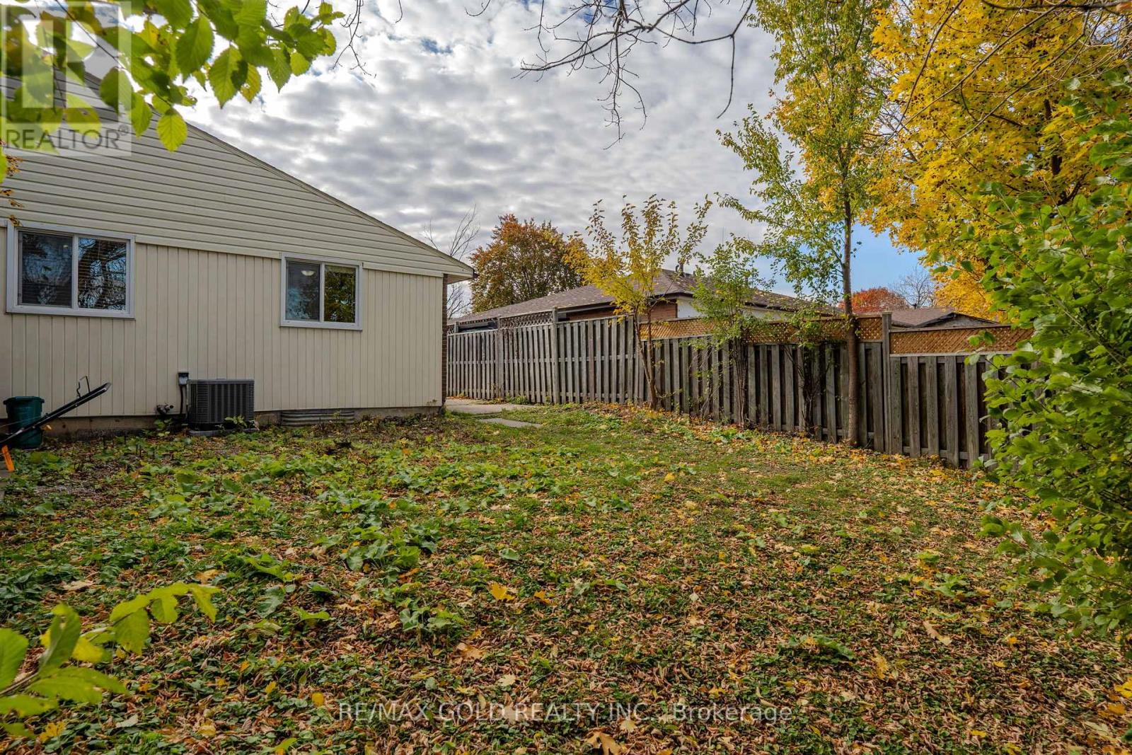 4 Deeside Crescent, Brampton, Ontario  L6T 3L7 - Photo 35 - W12544246