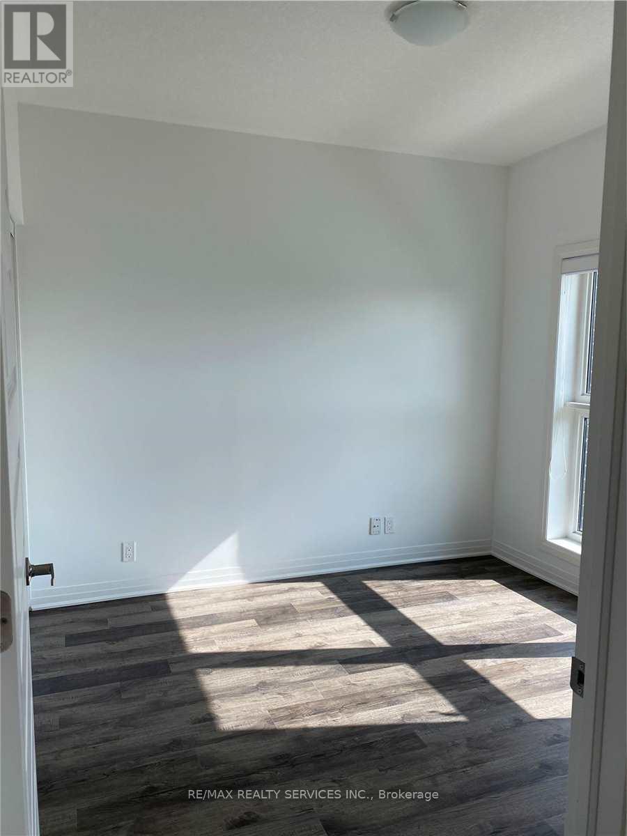 226 - 102 Grovewood Common Circle, Oakville, Ontario  L6H 0X2 - Photo 7 - W12544264