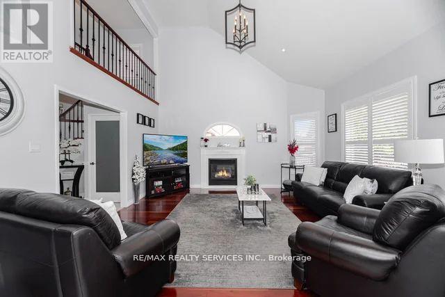 8 Barnes Court, Brampton, Ontario  L7A 1J1 - Photo 17 - W12544278