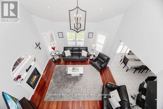 8 Barnes Court, Brampton, Ontario  L7A 1J1 - Photo 20 - W12544278