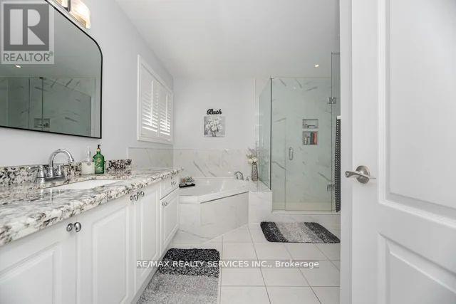 8 Barnes Court, Brampton, Ontario  L7A 1J1 - Photo 30 - W12544278