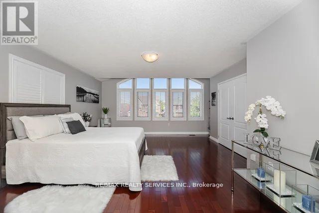 8 Barnes Court, Brampton, Ontario  L7A 1J1 - Photo 32 - W12544278