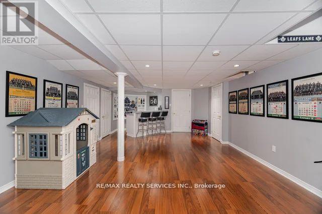 8 Barnes Court, Brampton, Ontario  L7A 1J1 - Photo 38 - W12544278