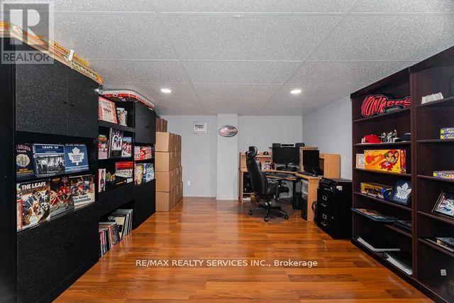 8 Barnes Court, Brampton, Ontario  L7A 1J1 - Photo 44 - W12544278