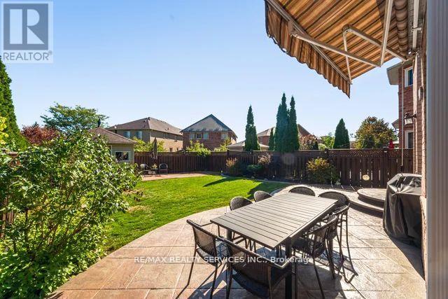 8 Barnes Court, Brampton, Ontario  L7A 1J1 - Photo 48 - W12544278