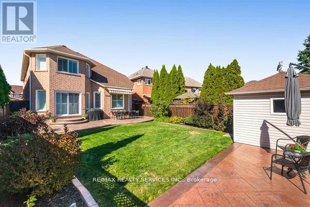 8 Barnes Court, Brampton, Ontario  L7A 1J1 - Photo 49 - W12544278