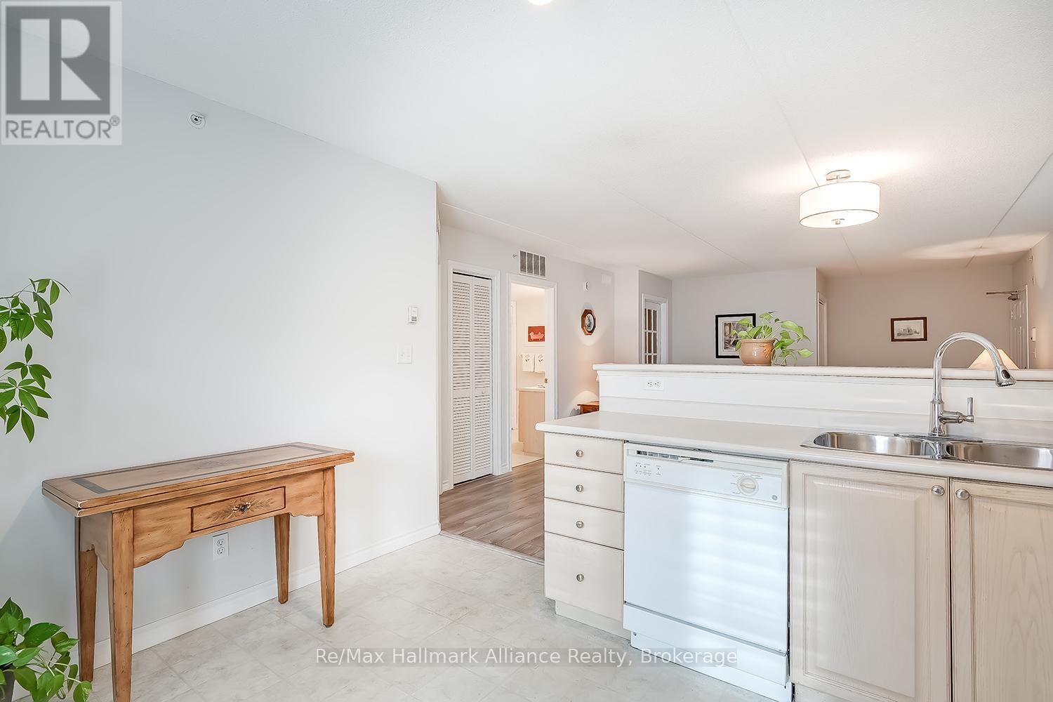 107 - 1820 Walkers Line, Burlington, Ontario  L7M 4V4 - Photo 18 - W12544490