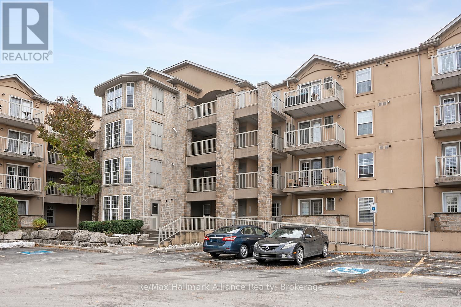 107 - 1820 Walkers Line, Burlington, Ontario  L7M 4V4 - Photo 2 - W12544490