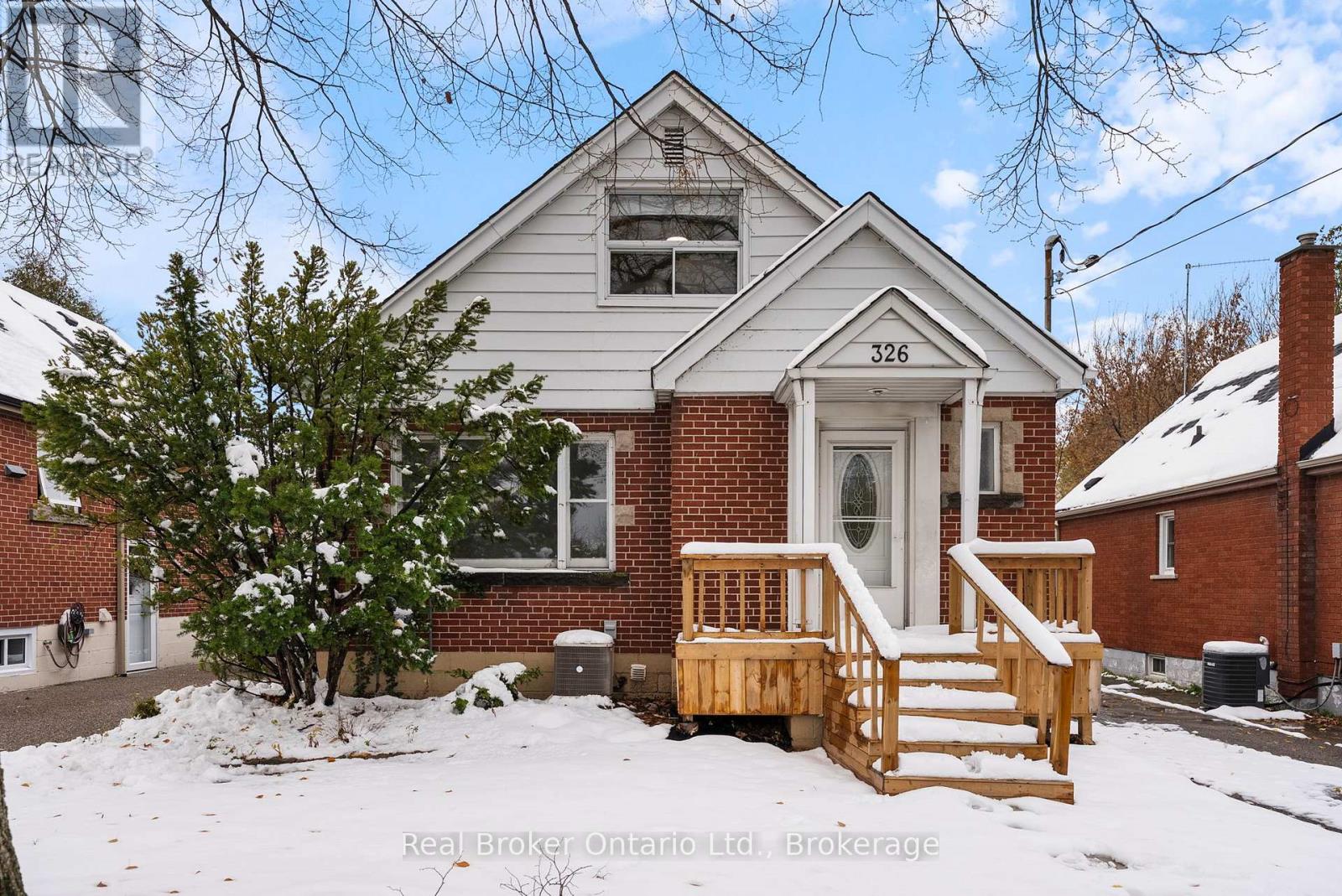 MAIN FLOOR - 326 EAST 19TH STREET, Hamilton, Ontario