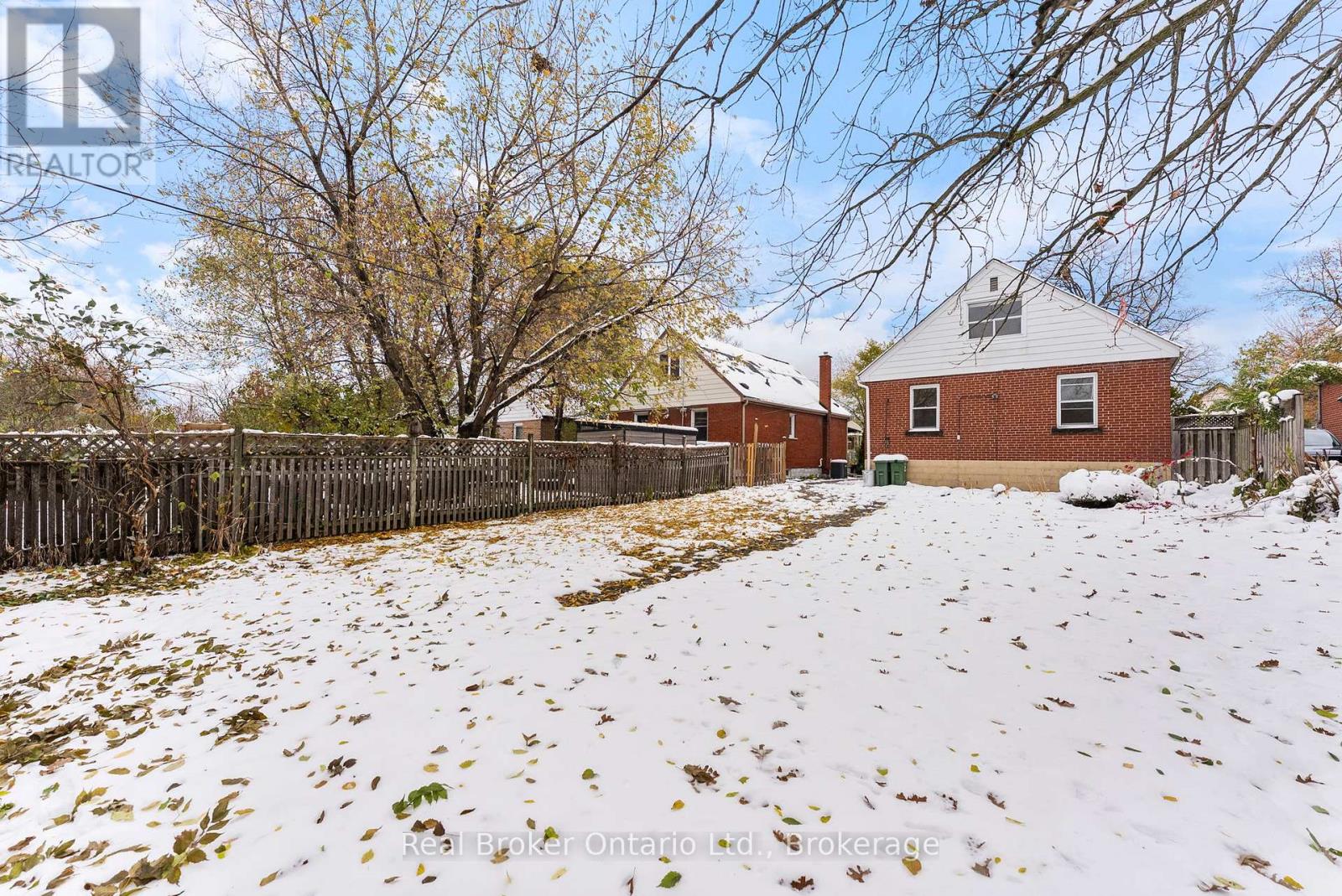 Main Floor - 326 East 19th Street, Hamilton, Ontario  L9A 4S8 - Photo 25 - X12544520