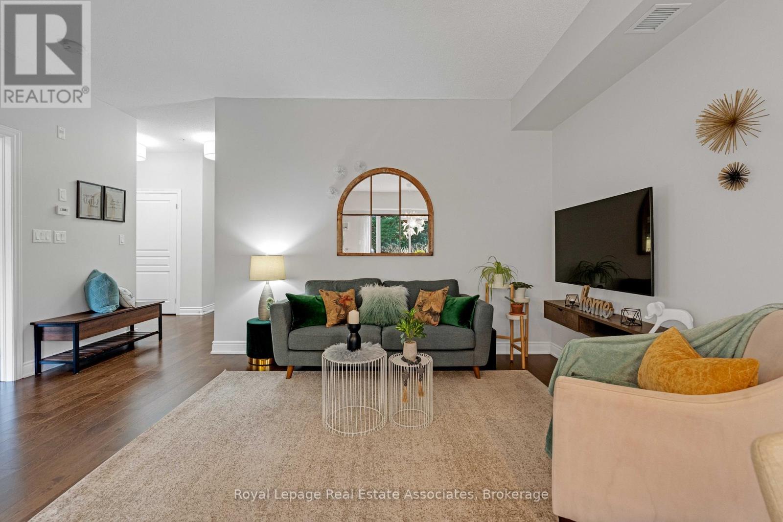 108 - 3170 Erin Mills Parkway, Mississauga, Ontario  L5L 0B6 - Photo 6 - W12379669