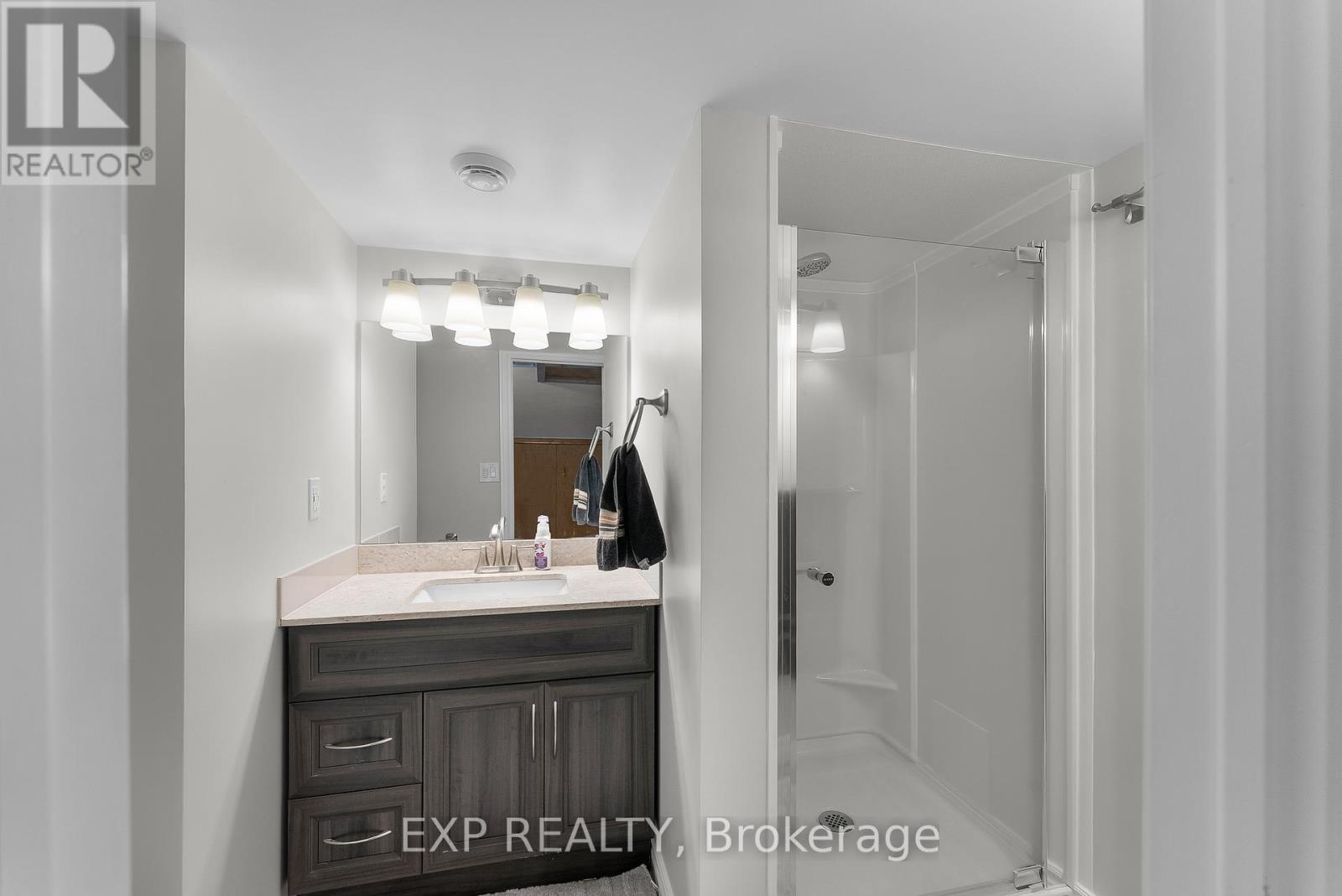 20 Carluccio Crescent, St. Catharines, Ontario  L2M 7V5 - Photo 35 - X12544334