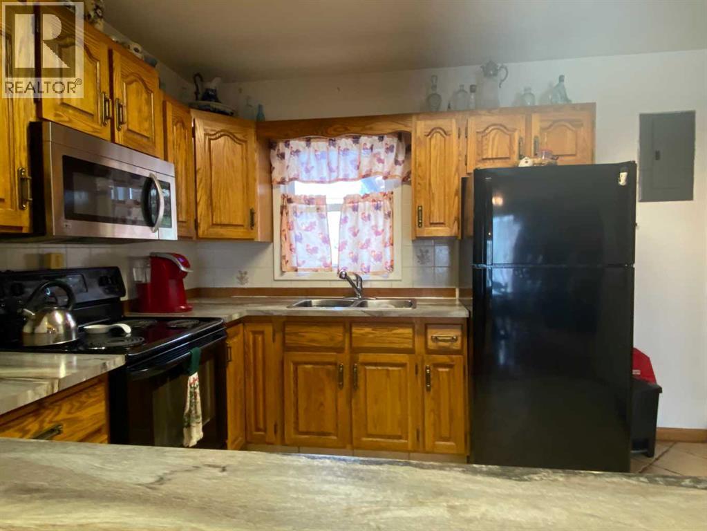 5207 49 Street, Ponoka, Alberta  T4J 1E1 - Photo 10 - A2229990