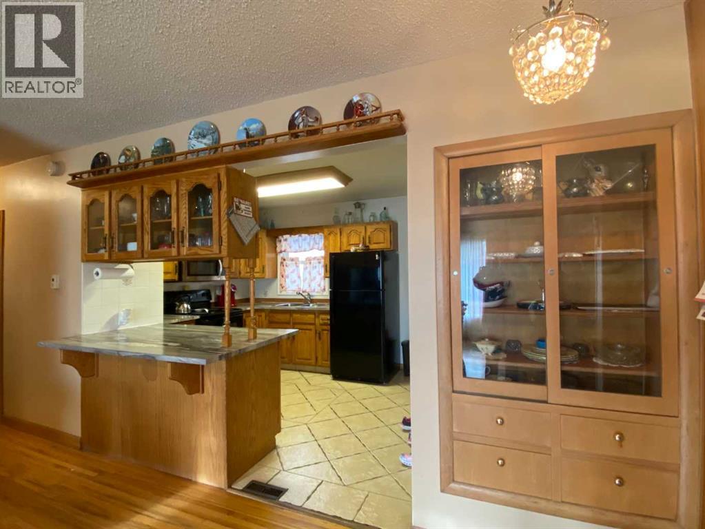 5207 49 Street, Ponoka, Alberta  T4J 1E1 - Photo 11 - A2229990