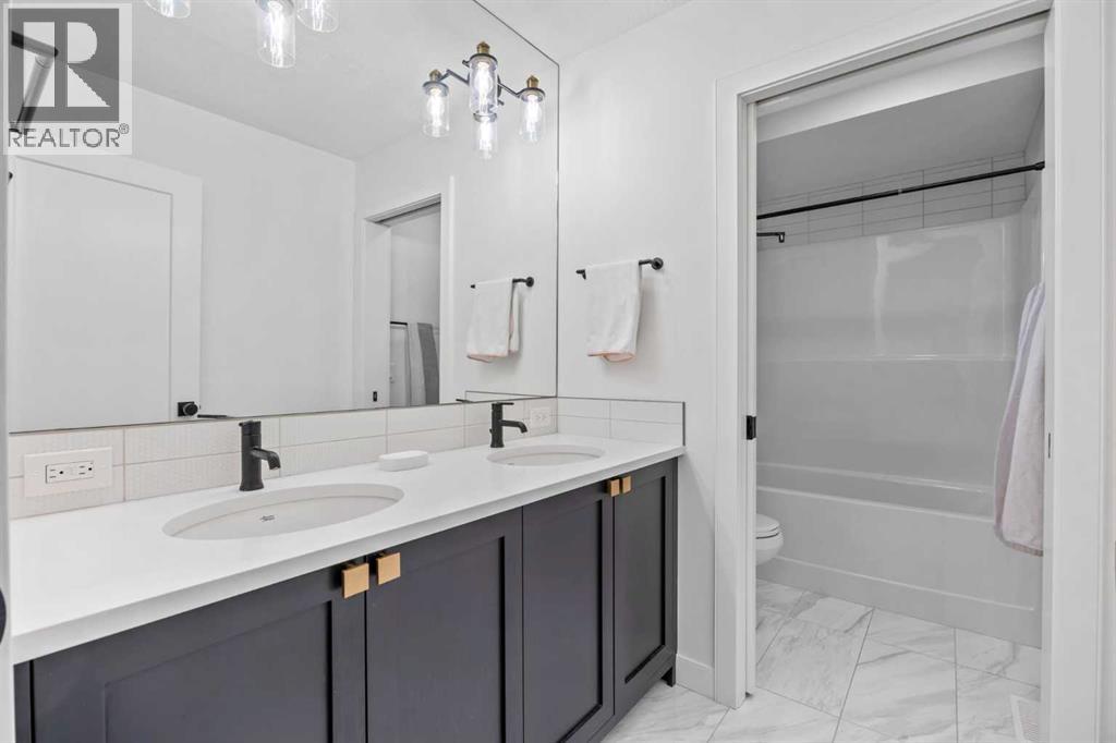 656 Bayview Way Sw, Airdrie, Alberta  T4B 3N6 - Photo 23 - A2269631