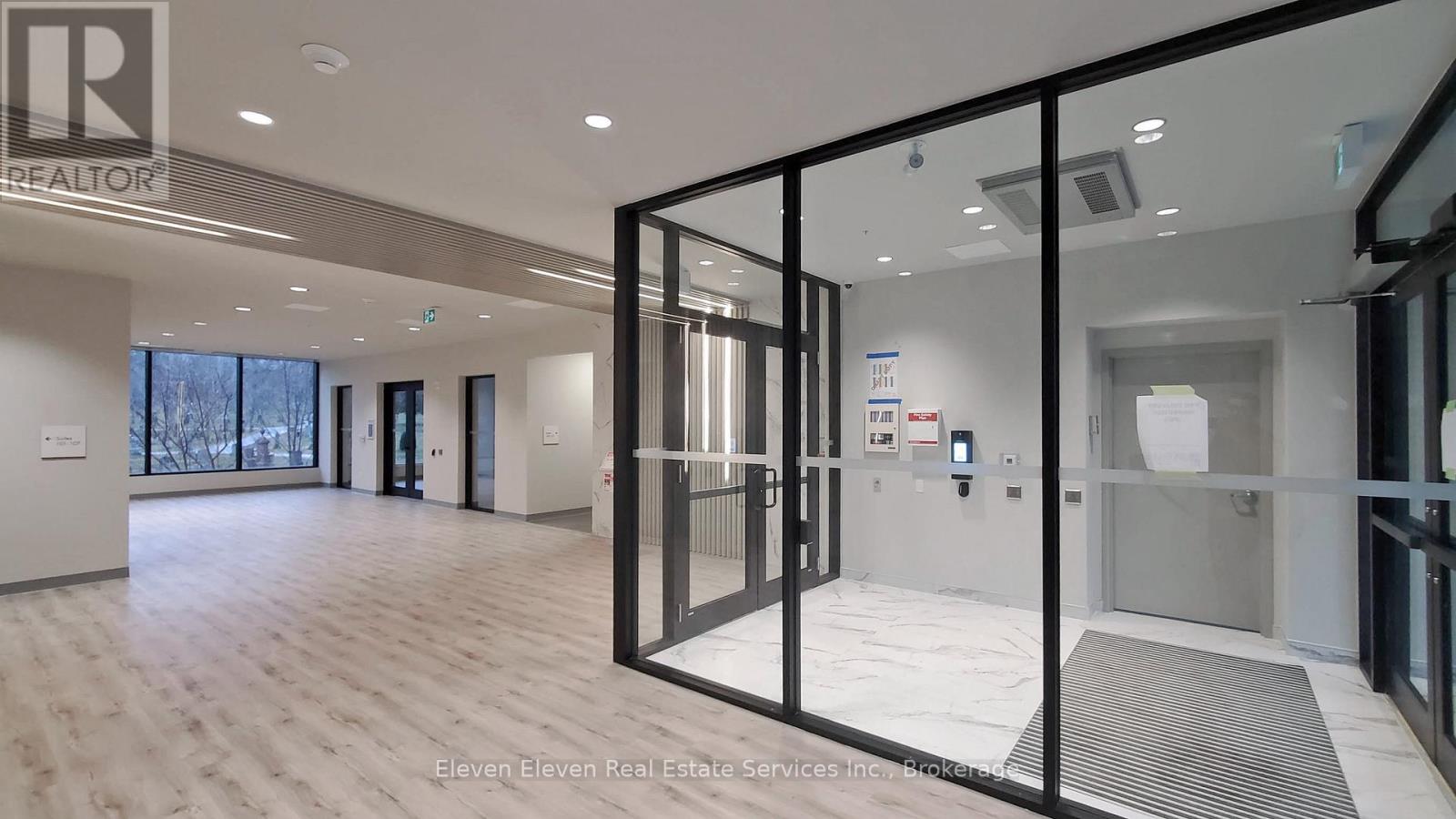 301 - 107 Roger Street, Waterloo, Ontario  N2J 0G3 - Photo 19 - X12544298