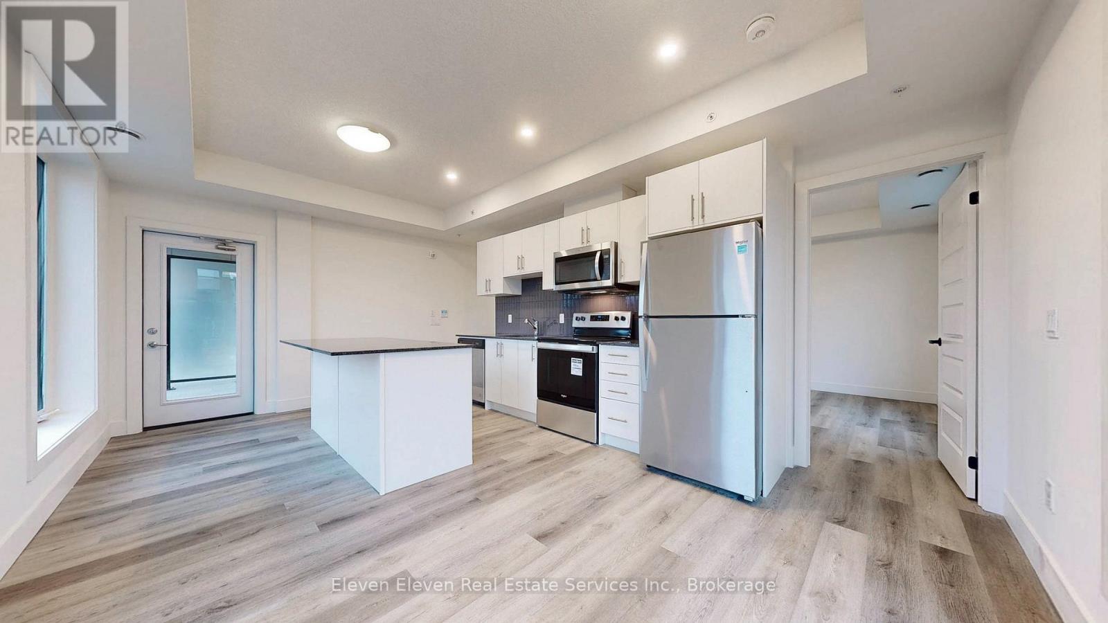 301 - 107 Roger Street, Waterloo, Ontario  N2J 0G3 - Photo 2 - X12544298