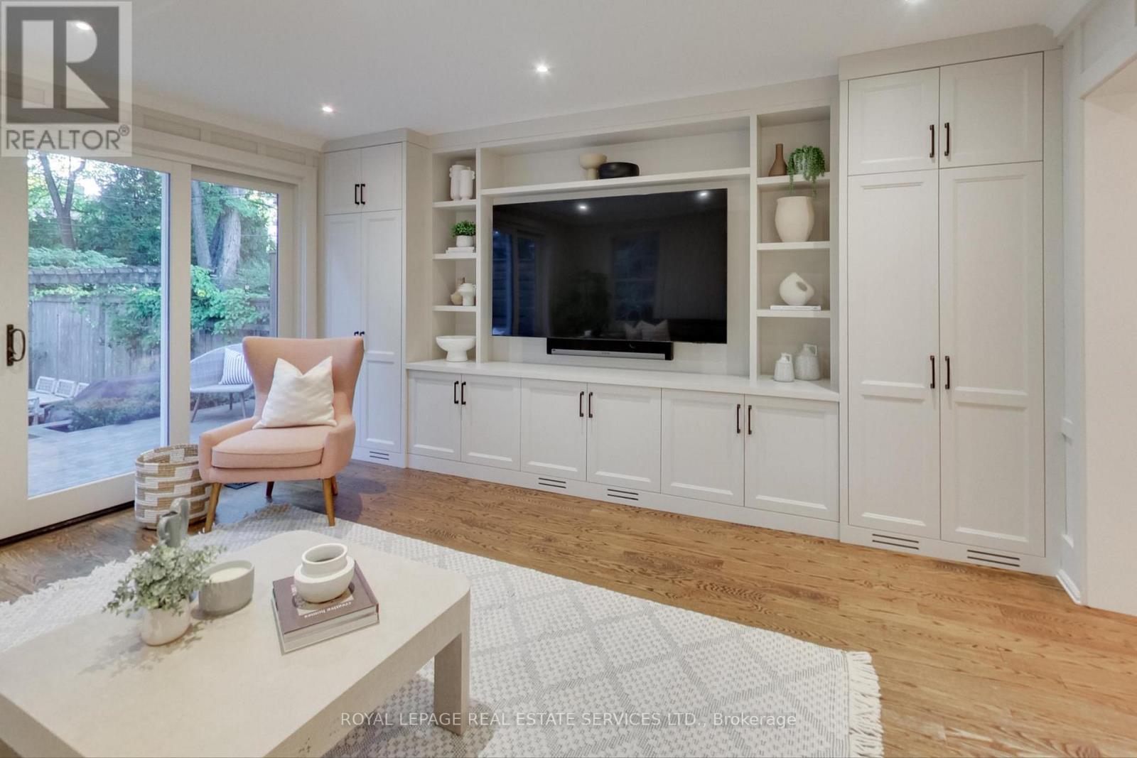 55 Walmsley Boulevard, Toronto, Ontario  M4V 1X7 - Photo 16 - C12543746