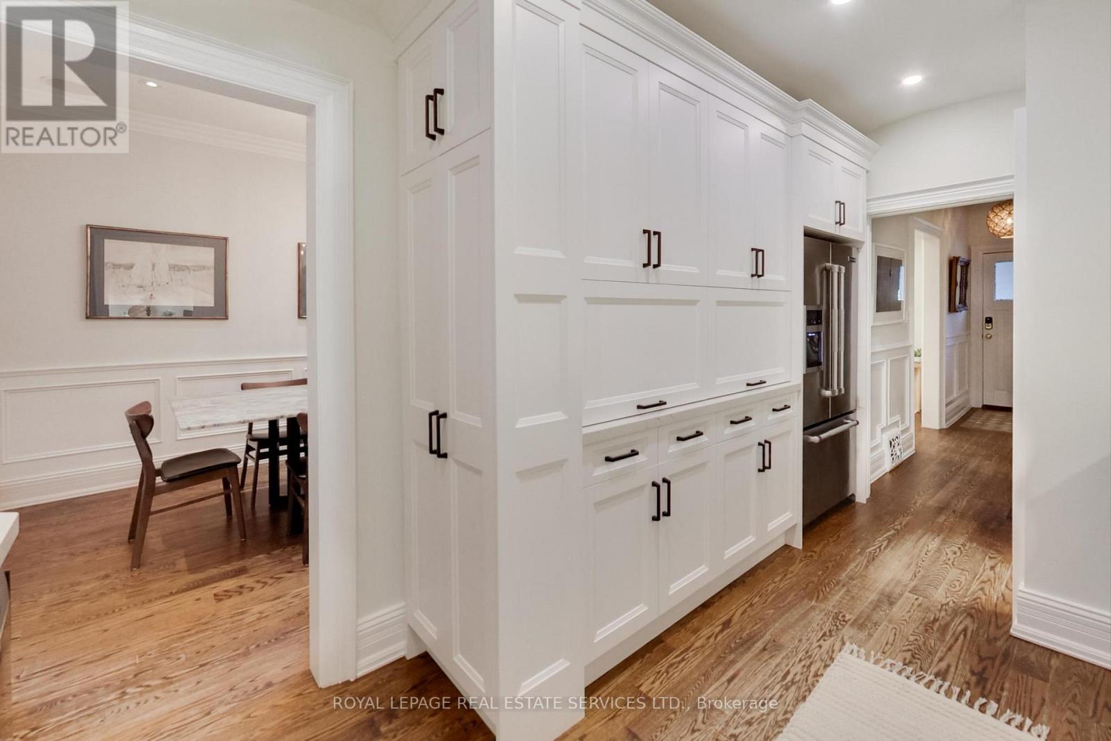 55 Walmsley Boulevard, Toronto, Ontario  M4V 1X7 - Photo 18 - C12543746