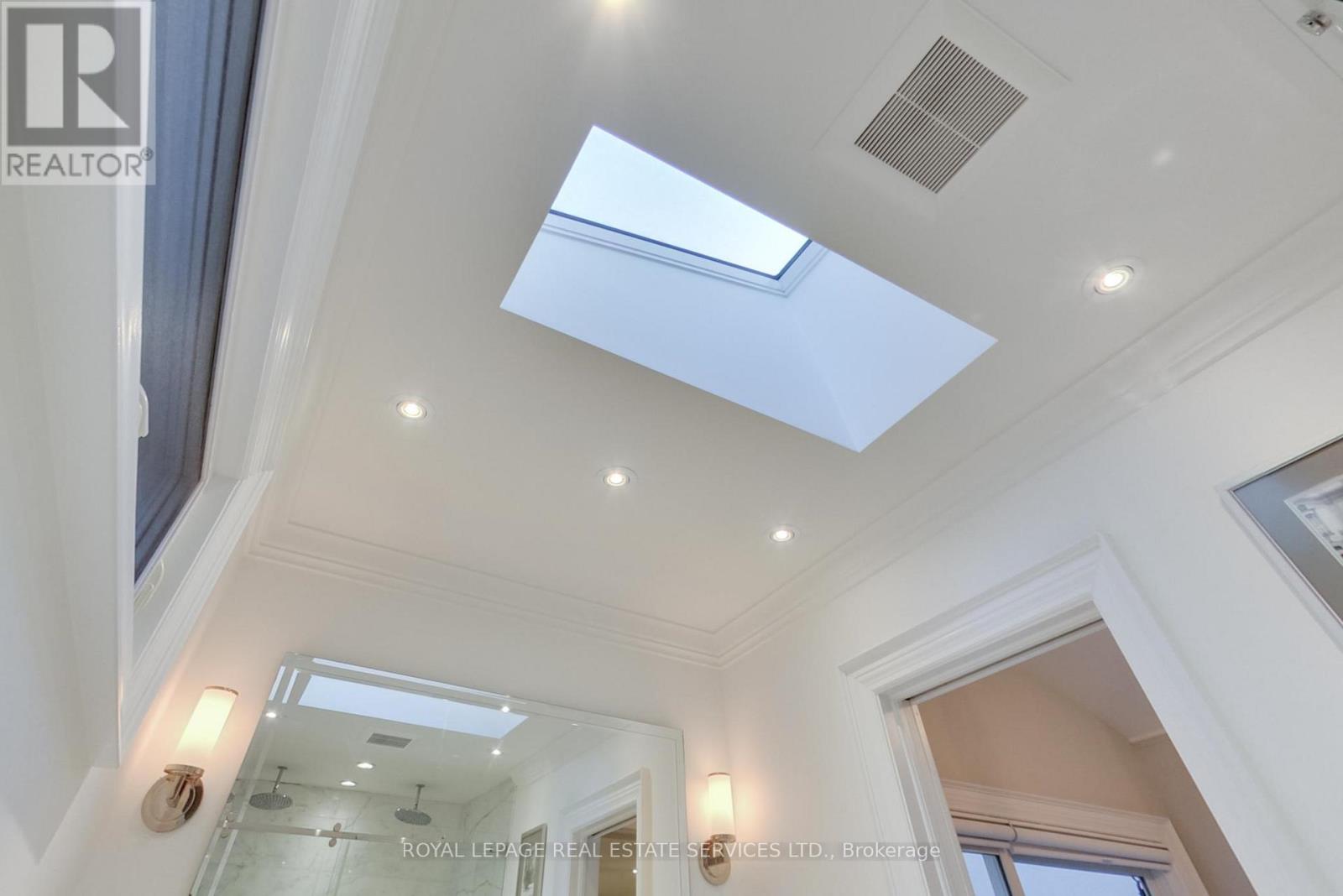 55 Walmsley Boulevard, Toronto, Ontario  M4V 1X7 - Photo 26 - C12543746