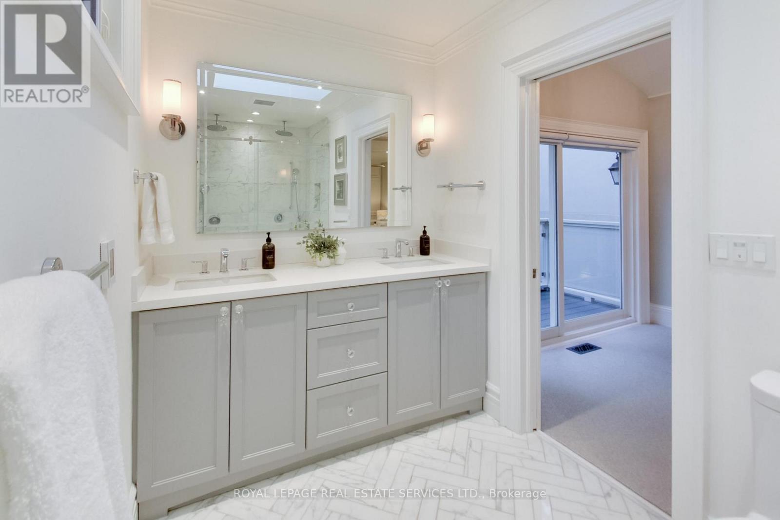 55 Walmsley Boulevard, Toronto, Ontario  M4V 1X7 - Photo 25 - C12543746