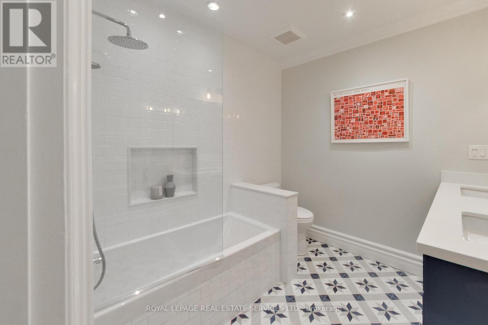 55 Walmsley Boulevard, Toronto, Ontario  M4V 1X7 - Photo 33 - C12543746