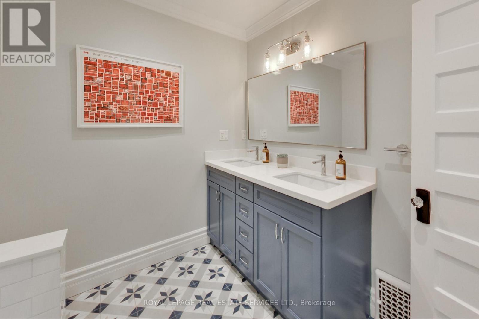 55 Walmsley Boulevard, Toronto, Ontario  M4V 1X7 - Photo 34 - C12543746